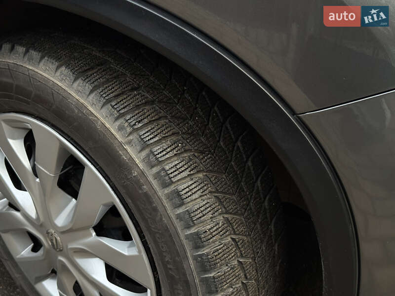 Внедорожник / Кроссовер Nissan Rogue 2015 в Тернополе