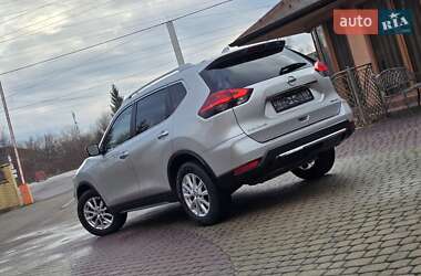 Внедорожник / Кроссовер Nissan Rogue 2017 в Мукачево