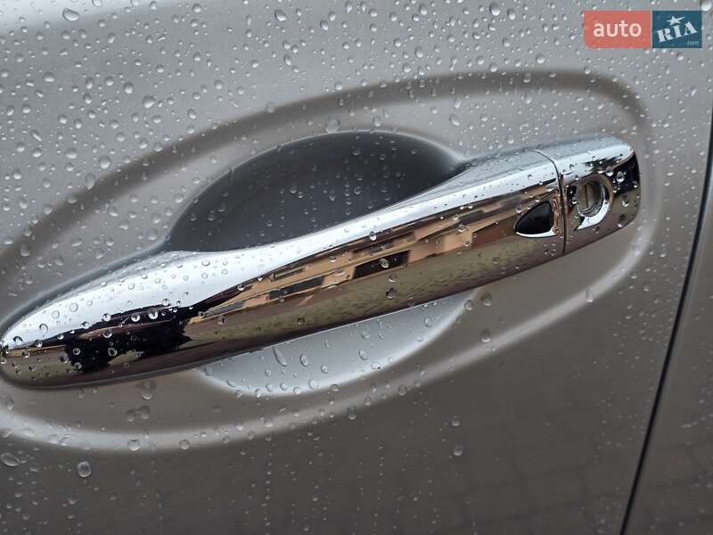 Позашляховик / Кросовер Nissan Rogue 2017 в Мукачевому