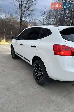 Внедорожник / Кроссовер Nissan Rogue 2013 в Дрогобыче