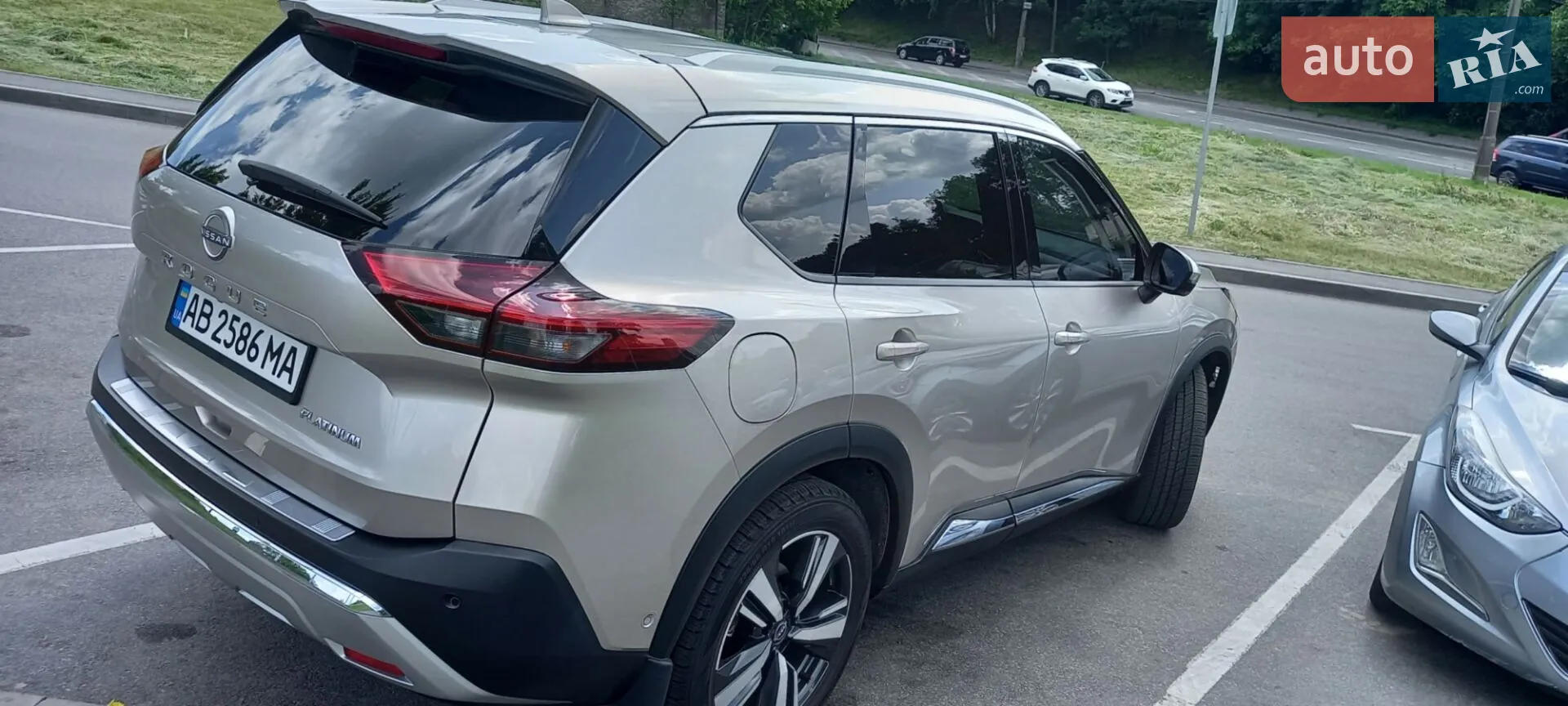 2022 Nissan Rogue - мініатюра 10