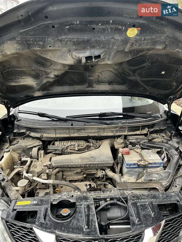 Внедорожник / Кроссовер Nissan Rogue 2014 в Черновцах