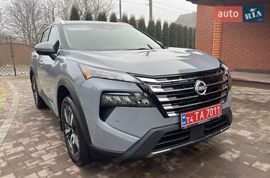Внедорожник / Кроссовер Nissan Rogue 2024 в Киеве