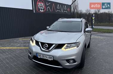 Внедорожник / Кроссовер Nissan Rogue 2016 в Харькове