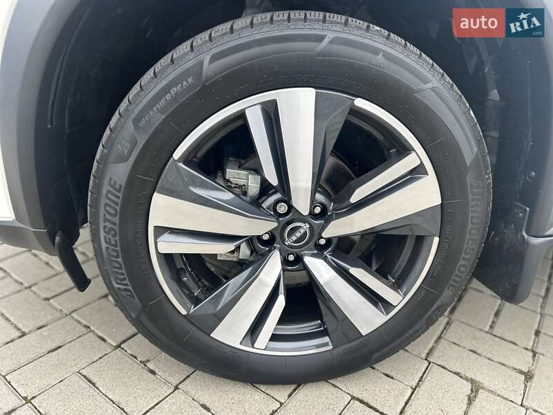 Внедорожник / Кроссовер Nissan Rogue 2022 в Львове