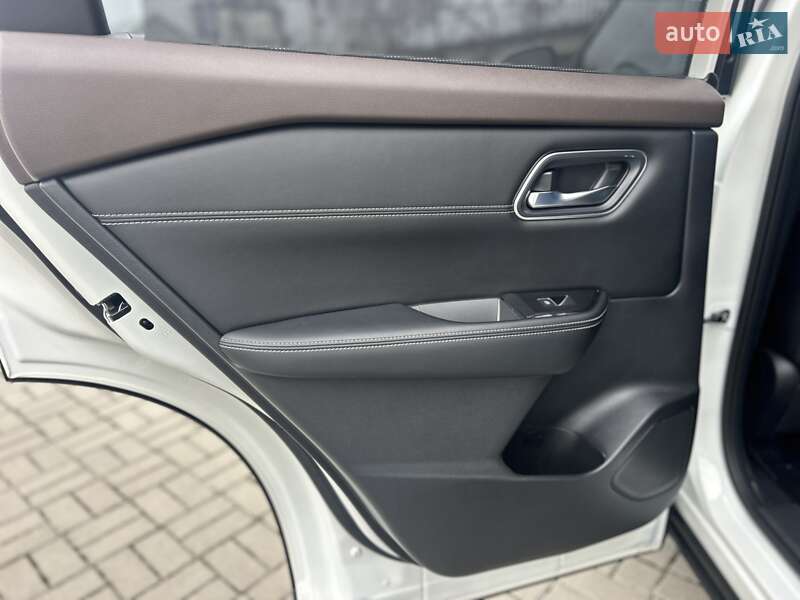 Внедорожник / Кроссовер Nissan Rogue 2022 в Львове