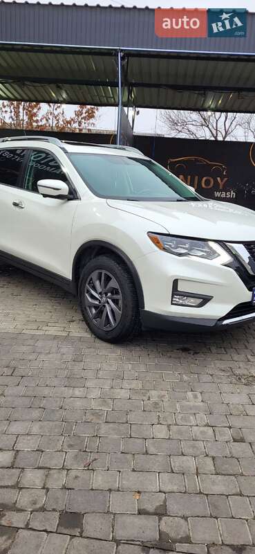 Внедорожник / Кроссовер Nissan Rogue 2016 в Днепре