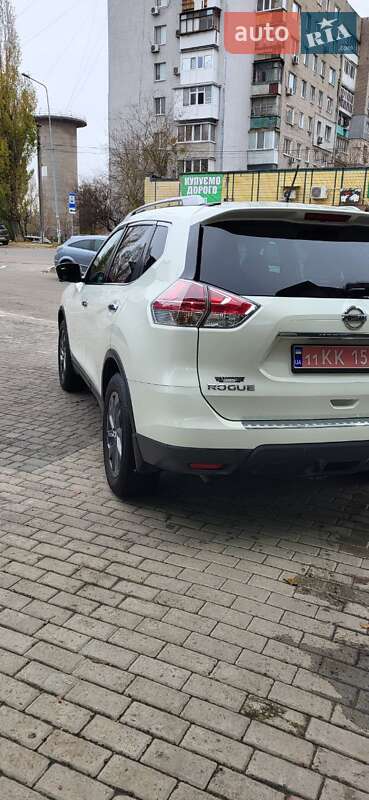 Внедорожник / Кроссовер Nissan Rogue 2016 в Днепре