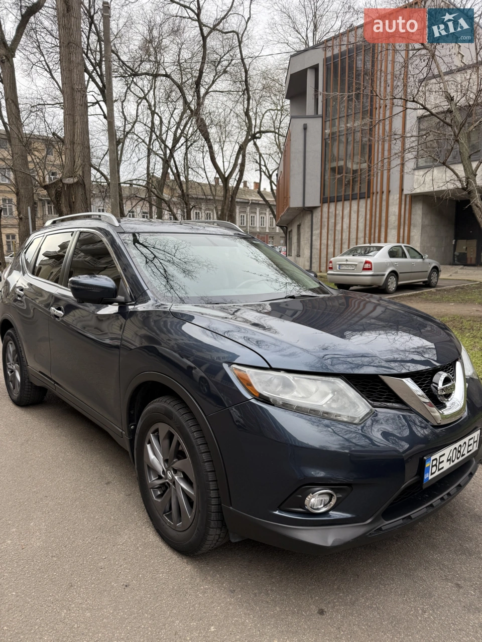 Продам Nissan Rogue 2016 року.
Nissan Rogue SL AWD
Моніторинг мертвих зон
Круїз-контроль
Електропривід багажника
Камери з круговим оглядом 360
Система без ключа
Підігрів сидінь
Панорамний дах
Шкіра
Машина експлуатувалася дбайливо, завжди знаходиться в підземному паркінгу.
Нещодавно замінив усі масла. Додаткових вкладень не потребує.