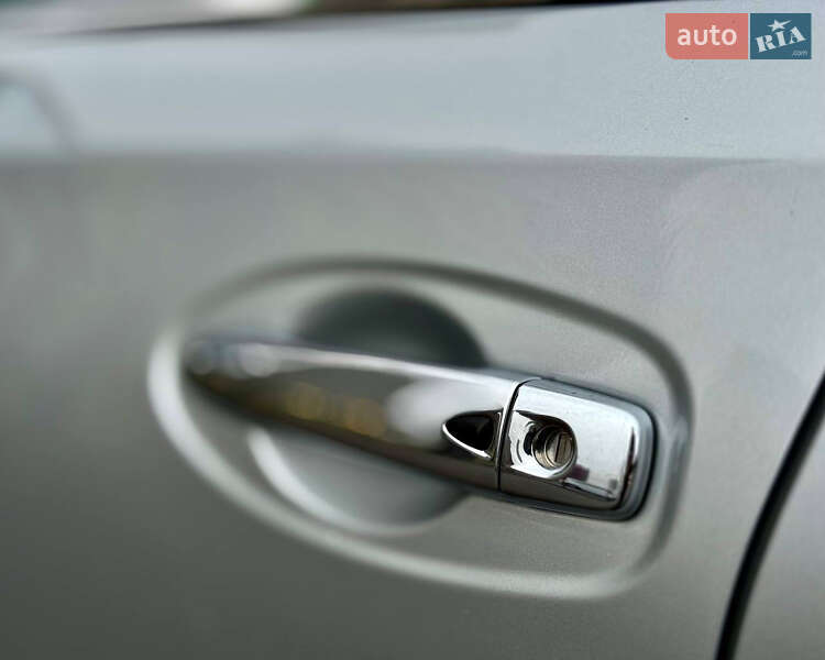 Внедорожник / Кроссовер Nissan Rogue 2017 в Киеве