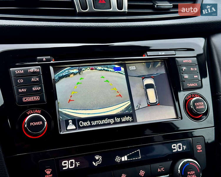 Внедорожник / Кроссовер Nissan Rogue 2017 в Киеве