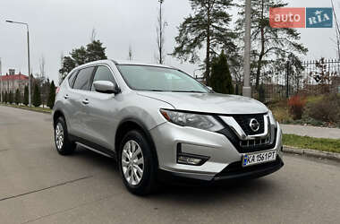 Внедорожник / Кроссовер Nissan Rogue 2016 в Киеве