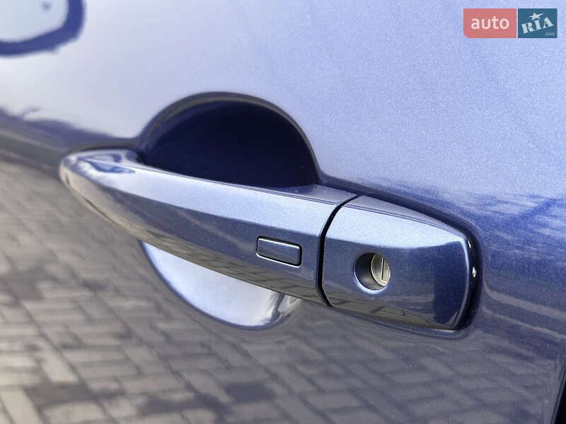 Позашляховик / Кросовер Nissan Rogue 2021 в Запоріжжі