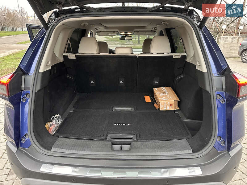 Позашляховик / Кросовер Nissan Rogue 2021 в Запоріжжі