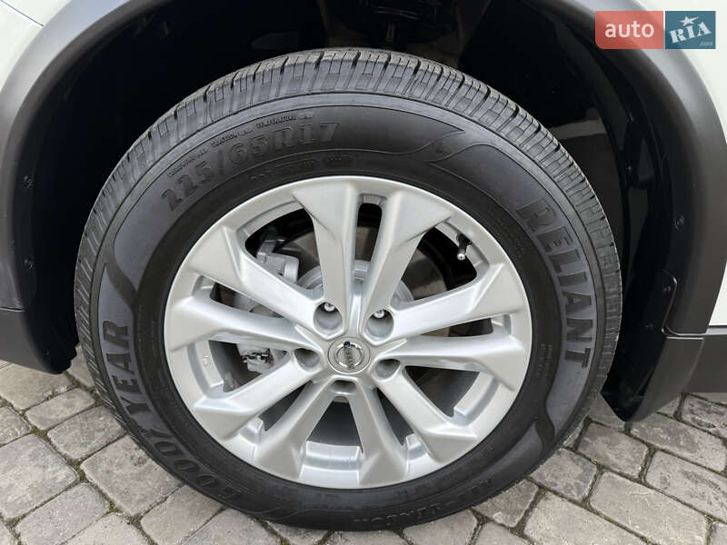 Позашляховик / Кросовер Nissan Rogue 2016 в Львові фото 54 Позашляховик / Кросовер Nissan Rogue 2016 в Львові