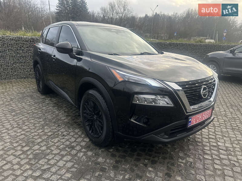 Внедорожник / Кроссовер Nissan Rogue 2022 в Львове