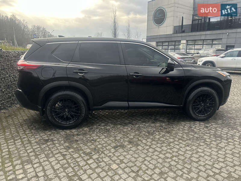 Внедорожник / Кроссовер Nissan Rogue 2022 в Львове