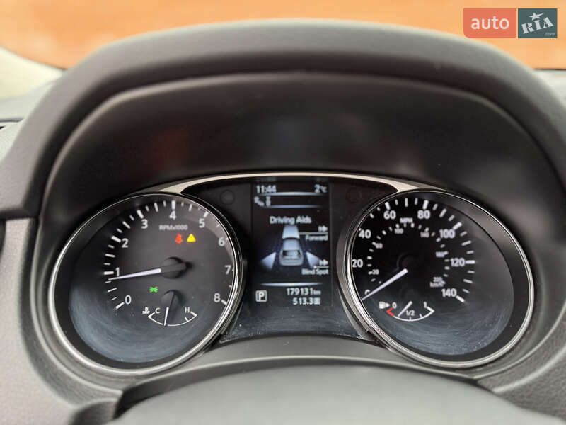 Внедорожник / Кроссовер Nissan Rogue 2015 в Киеве