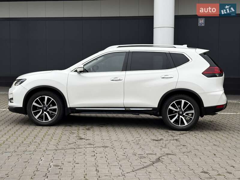 Внедорожник / Кроссовер Nissan Rogue 2018 в Киеве