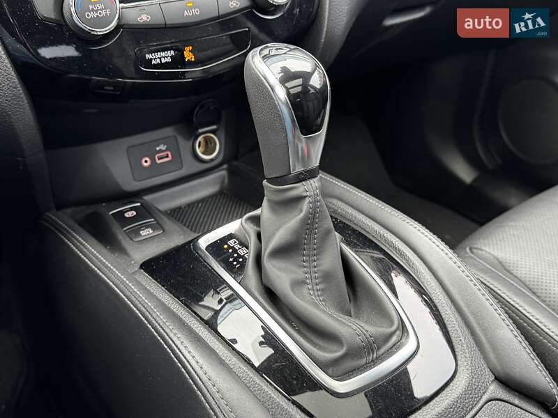 Внедорожник / Кроссовер Nissan Rogue 2018 в Киеве