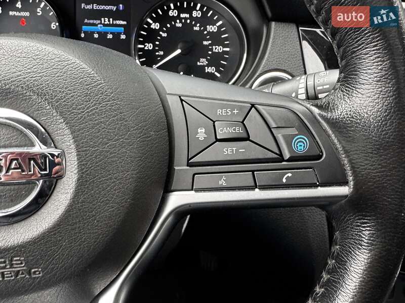 Внедорожник / Кроссовер Nissan Rogue 2018 в Киеве