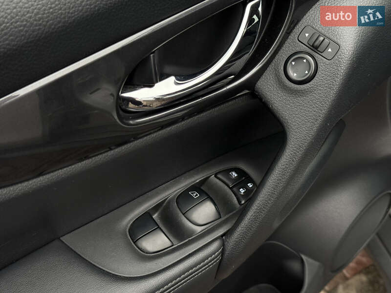 Внедорожник / Кроссовер Nissan Rogue 2018 в Харькове