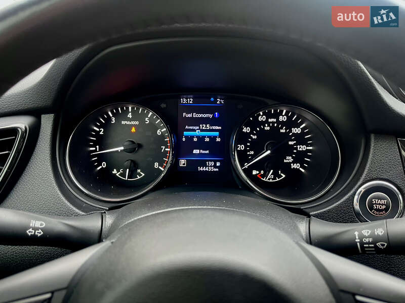 Внедорожник / Кроссовер Nissan Rogue 2018 в Каменском