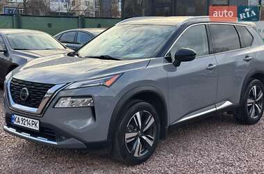 Внедорожник / Кроссовер Nissan Rogue 2021 в Киеве