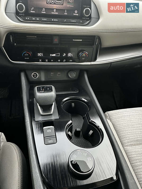 Внедорожник / Кроссовер Nissan Rogue 2021 в Лубнах