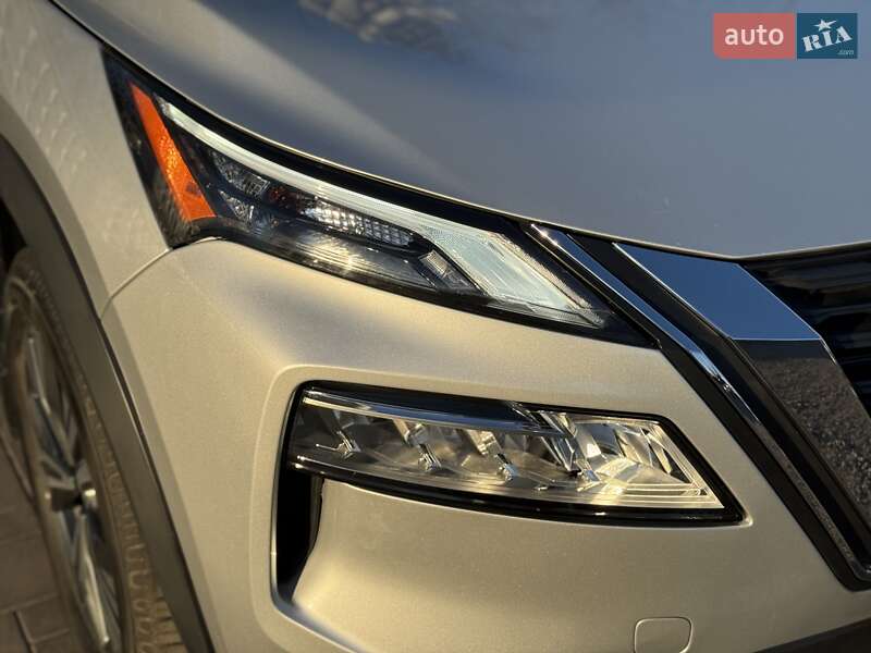 Позашляховик / Кросовер Nissan Rogue 2020 в Києві