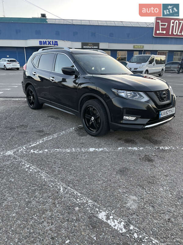 Позашляховик / Кросовер Nissan Rogue 2016 в Києві