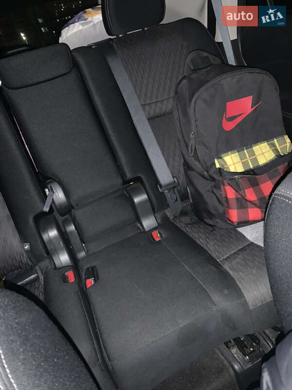 Позашляховик / Кросовер Nissan Rogue 2016 в Києві