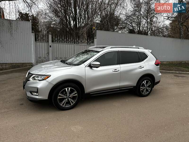 Внедорожник / Кроссовер Nissan Rogue 2017 в Броварах