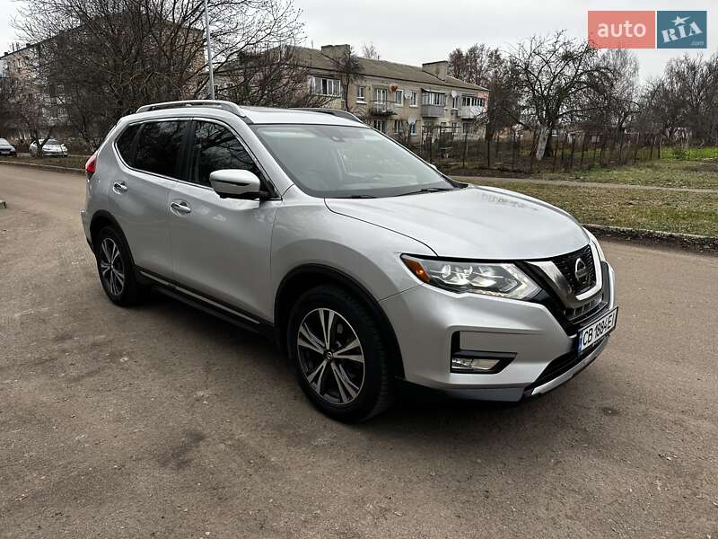 Внедорожник / Кроссовер Nissan Rogue 2017 в Броварах