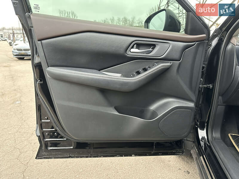 Позашляховик / Кросовер Nissan Rogue 2020 в Харкові