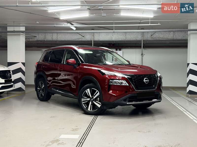 Позашляховик / Кросовер Nissan Rogue 2023 в Києві