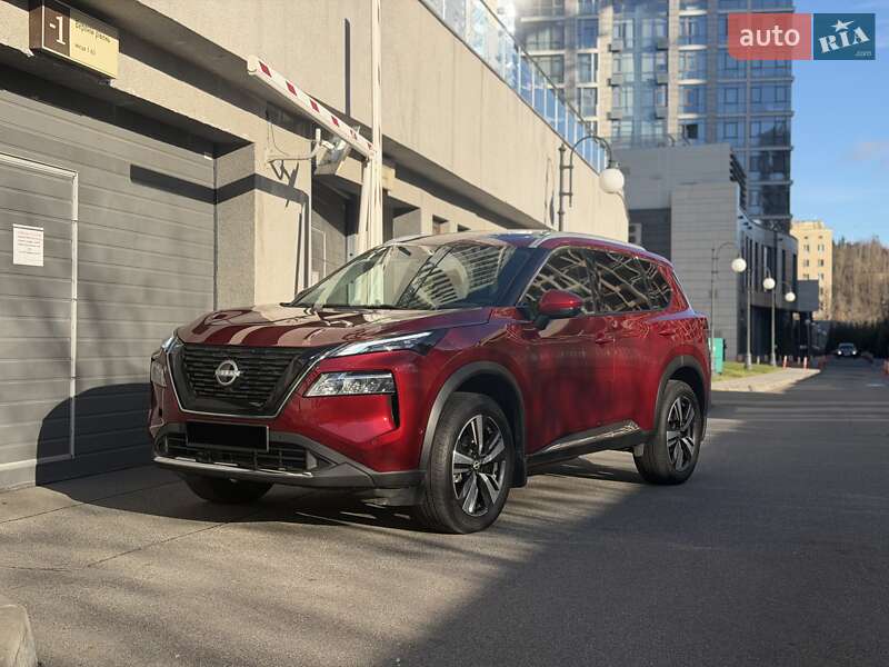 Позашляховик / Кросовер Nissan Rogue 2023 в Києві
