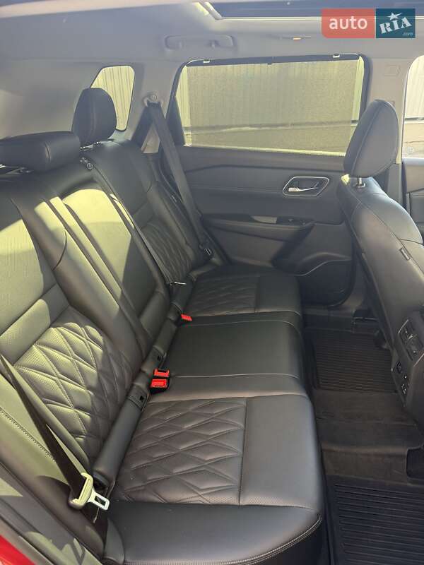 Позашляховик / Кросовер Nissan Rogue 2023 в Києві