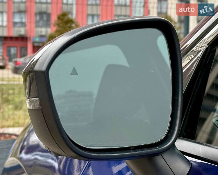 Внедорожник / Кроссовер Nissan Rogue 2020 в Киеве