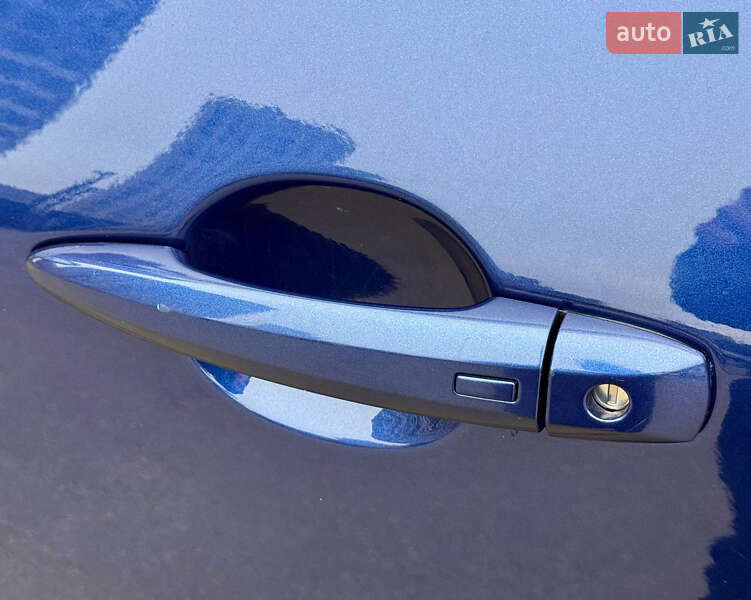 Внедорожник / Кроссовер Nissan Rogue 2020 в Киеве