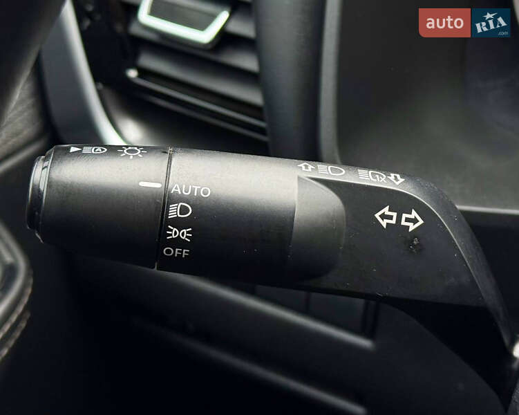 Внедорожник / Кроссовер Nissan Rogue 2020 в Киеве