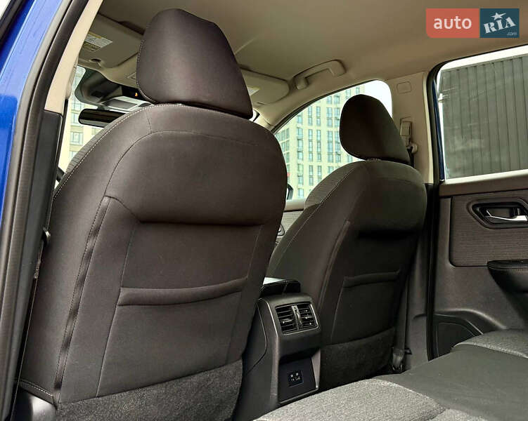 Внедорожник / Кроссовер Nissan Rogue 2020 в Киеве