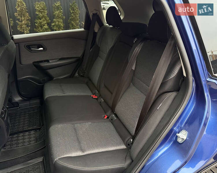 Внедорожник / Кроссовер Nissan Rogue 2020 в Киеве