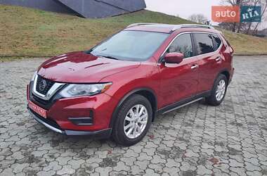 Внедорожник / Кроссовер Nissan Rogue 2018 в Дубно