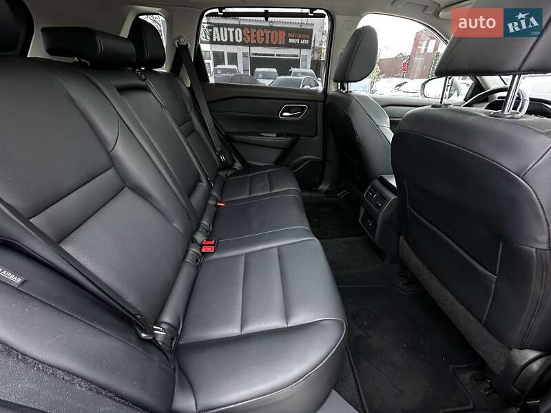 Внедорожник / Кроссовер Nissan Rogue 2021 в Харькове