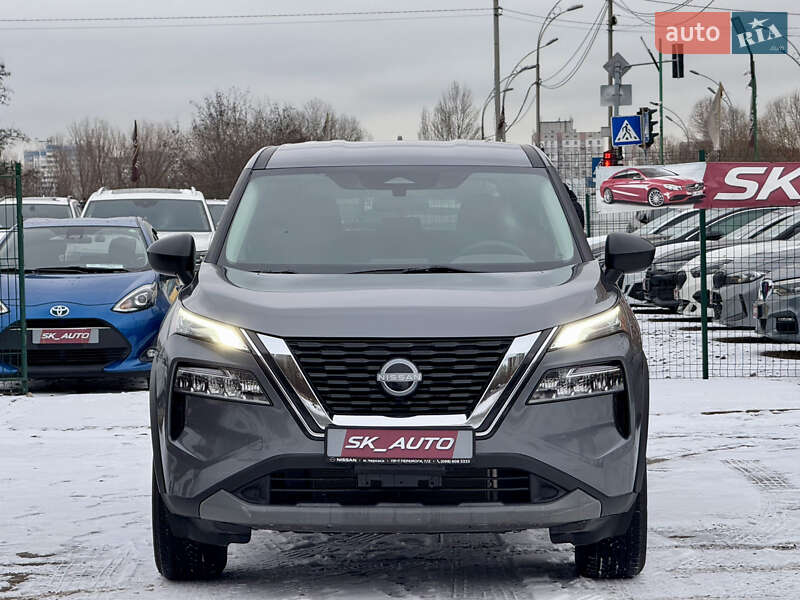 Внедорожник / Кроссовер Nissan Rogue 2023 в Киеве
