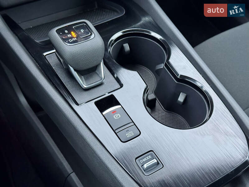 Внедорожник / Кроссовер Nissan Rogue 2023 в Киеве