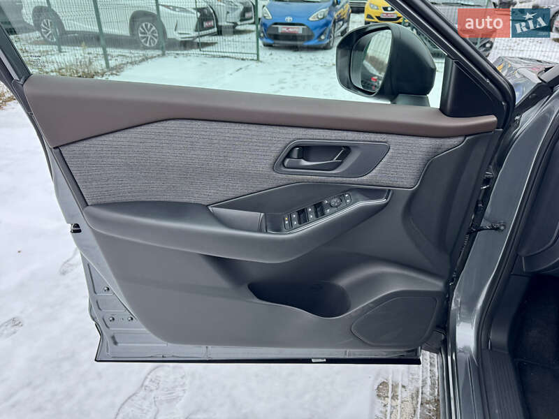 Внедорожник / Кроссовер Nissan Rogue 2023 в Киеве