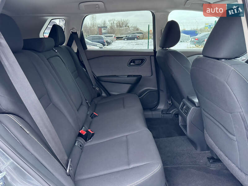 Внедорожник / Кроссовер Nissan Rogue 2023 в Киеве