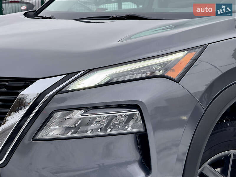 Внедорожник / Кроссовер Nissan Rogue 2023 в Киеве